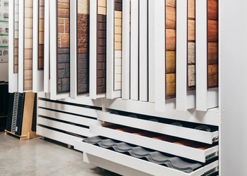 Шоурум компании СтройМаркет Озеры 7